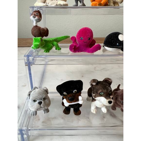 Vtg Puppy in My Pocket Newborn Care Center Playset w/various figures 2009 MEG - Picture 5 of 15